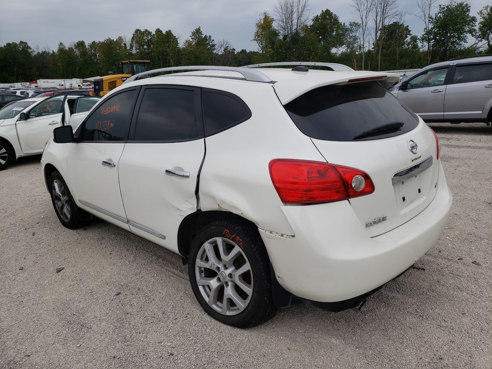 Photo 3 from auction – 2011 NISSAN ROGUE S with VIN JN8AS5MT2BW187830