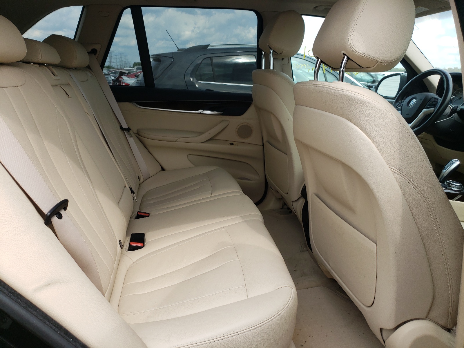 Photo 6 from auction – 2015 BMW X5 XDRIVE3 with VIN 5UXKR0C53F0K68893