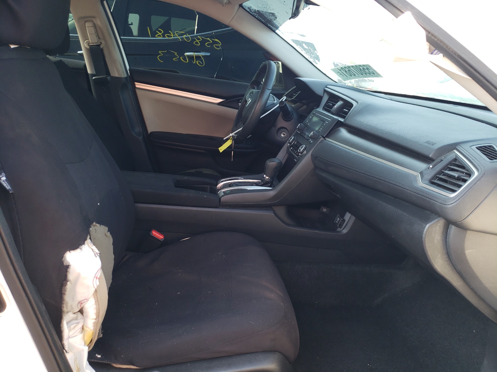 Photo 5 from auction – 2016 HONDA CIVIC LX with VIN 2HGFC2F51GH519081