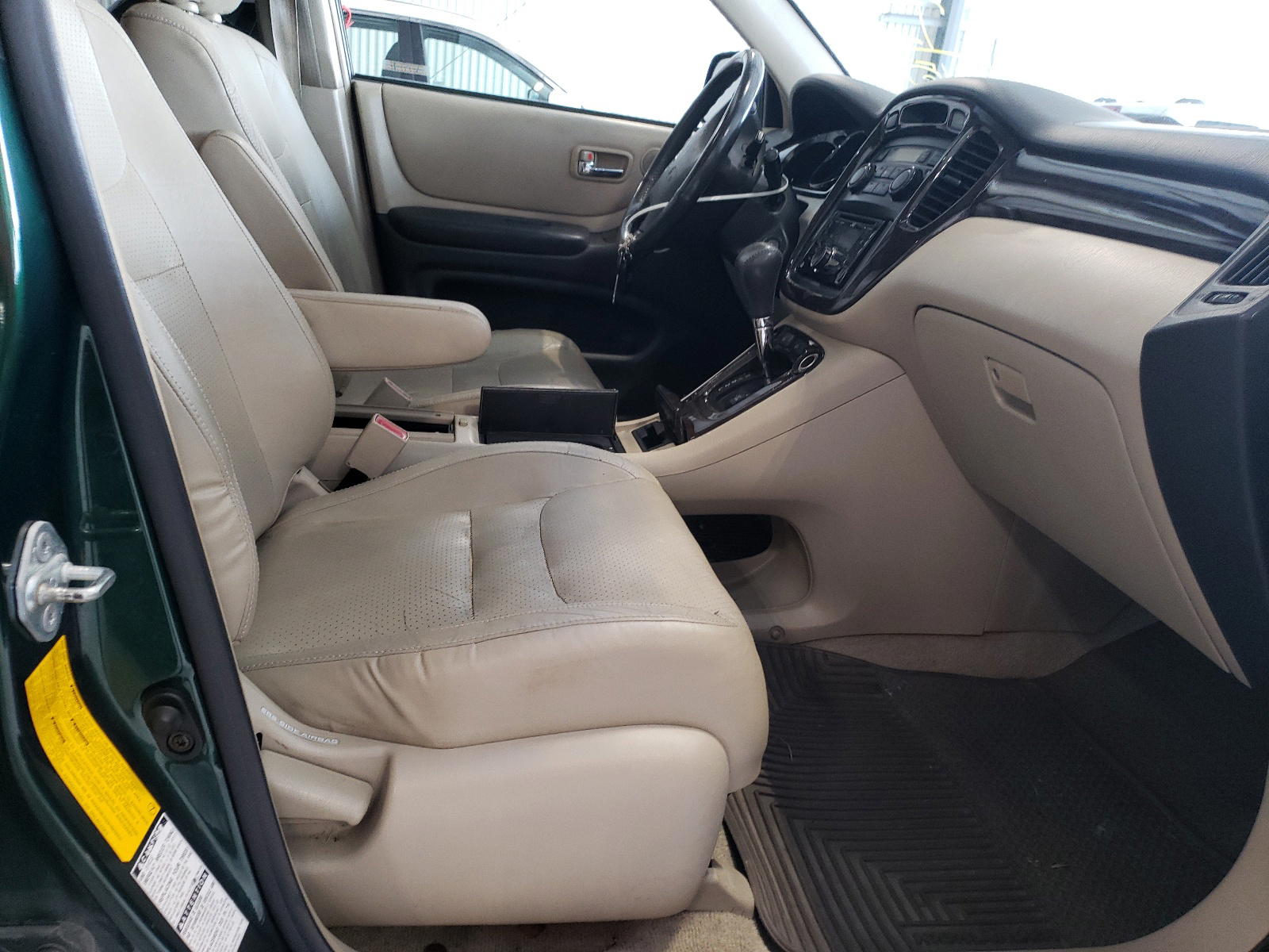 Photo 5 from auction – 2003 TOYOTA HIGHLANDER with VIN JTEHF21A630121457