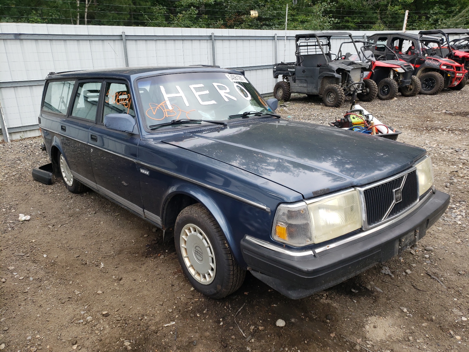VOLVO 240 1993 with VIN YV1AW8808P1948232 - Photo from auction