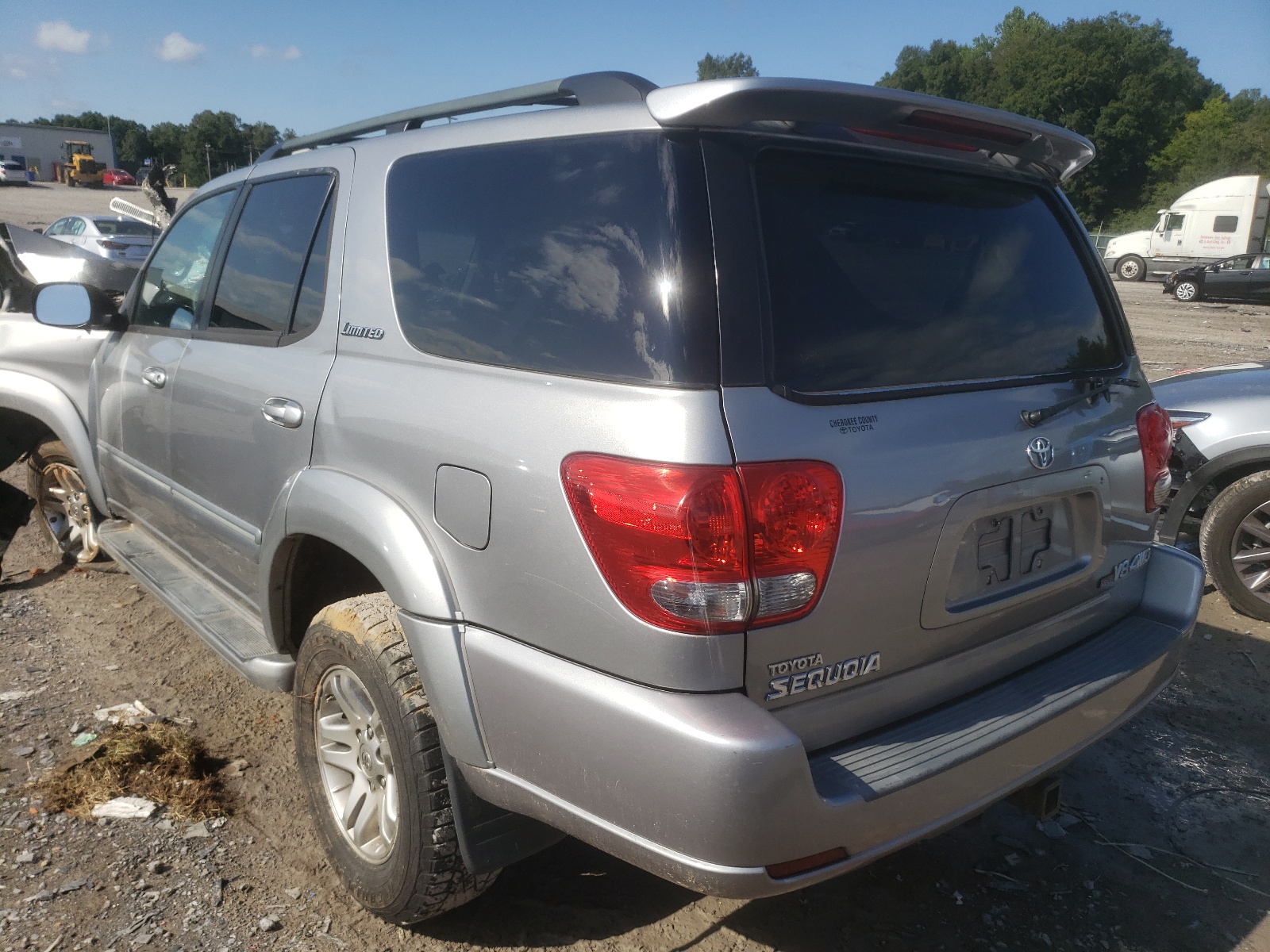 Photo 3 from auction – 2005 TOYOTA SEQUOIA LI with VIN 5TDBT48A45S241326