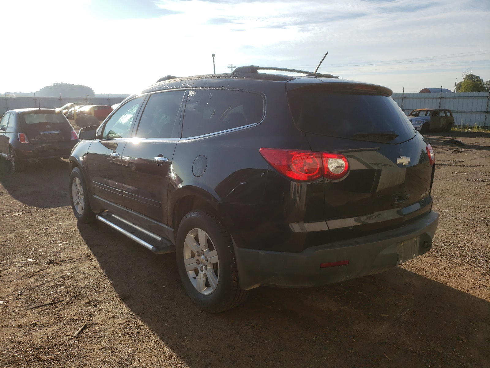 Photo 3 from auction – 2011 CHEVROLET TRAVERSE L with VIN 1GNKRJED0BJ197854