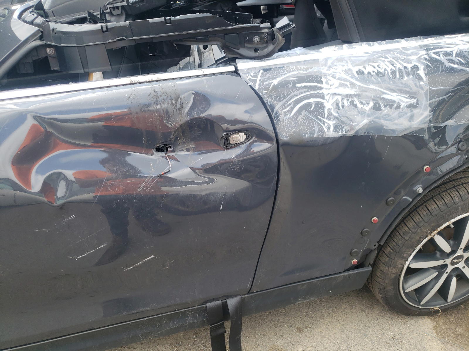 Photo 10 from auction – 2017 MINI COOPER S with VIN WMWWG9C32H3C81423