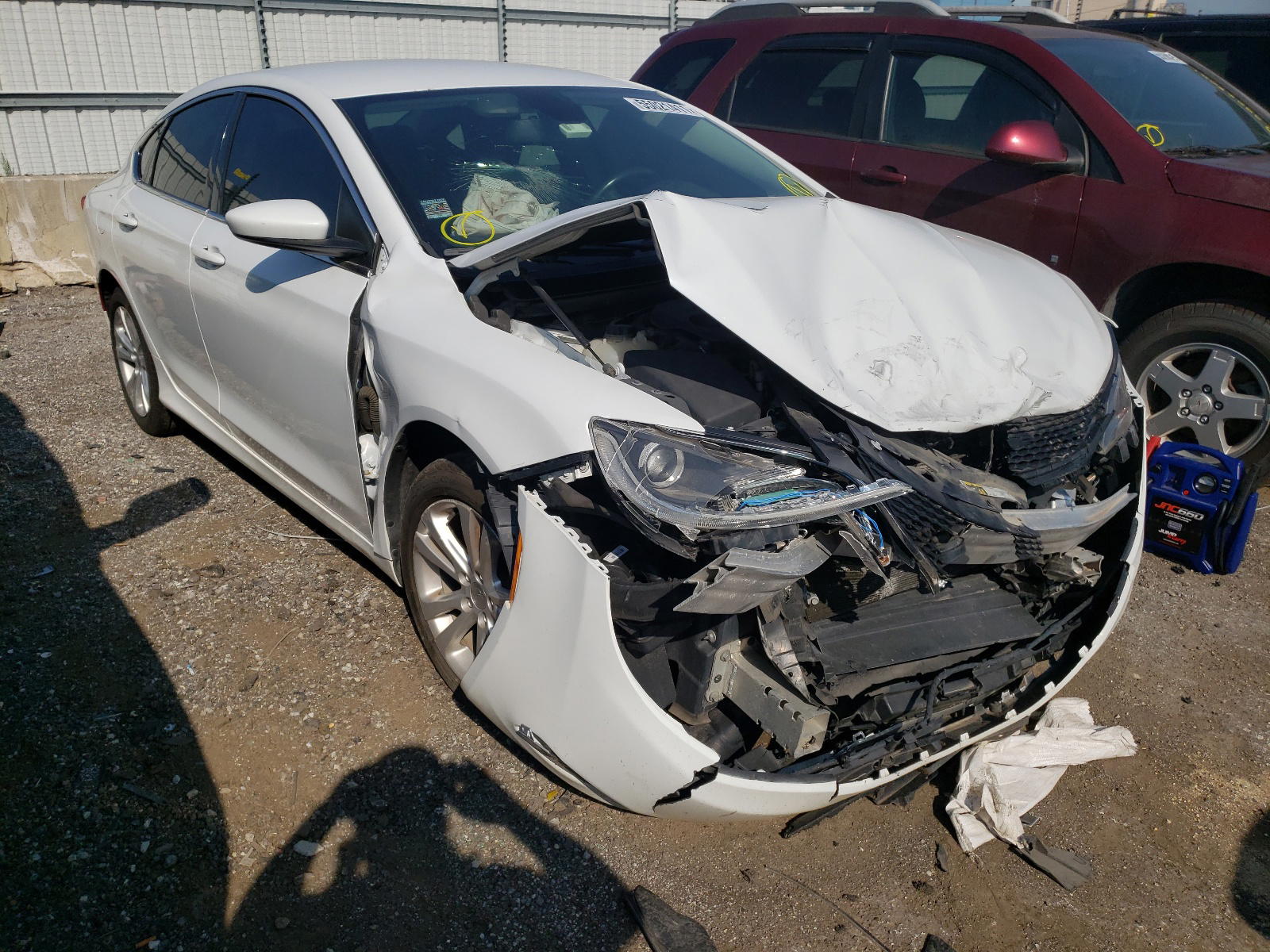 CHRYSLER 200 LIMITE 2015 with VIN 1C3CCCAB7FN604084 - Photo from auction