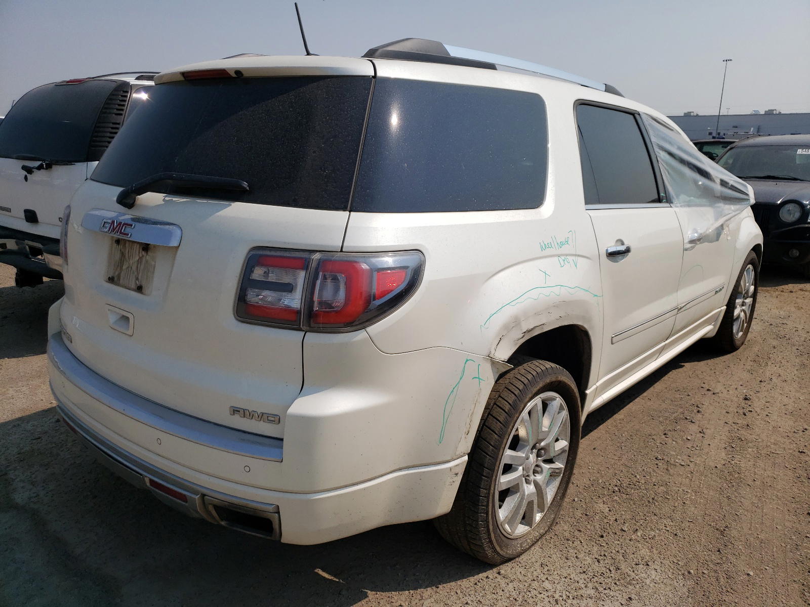 Photo 4 from auction – 2015 GMC ACADIA DEN with VIN 1GKKVTKDXFJ202976