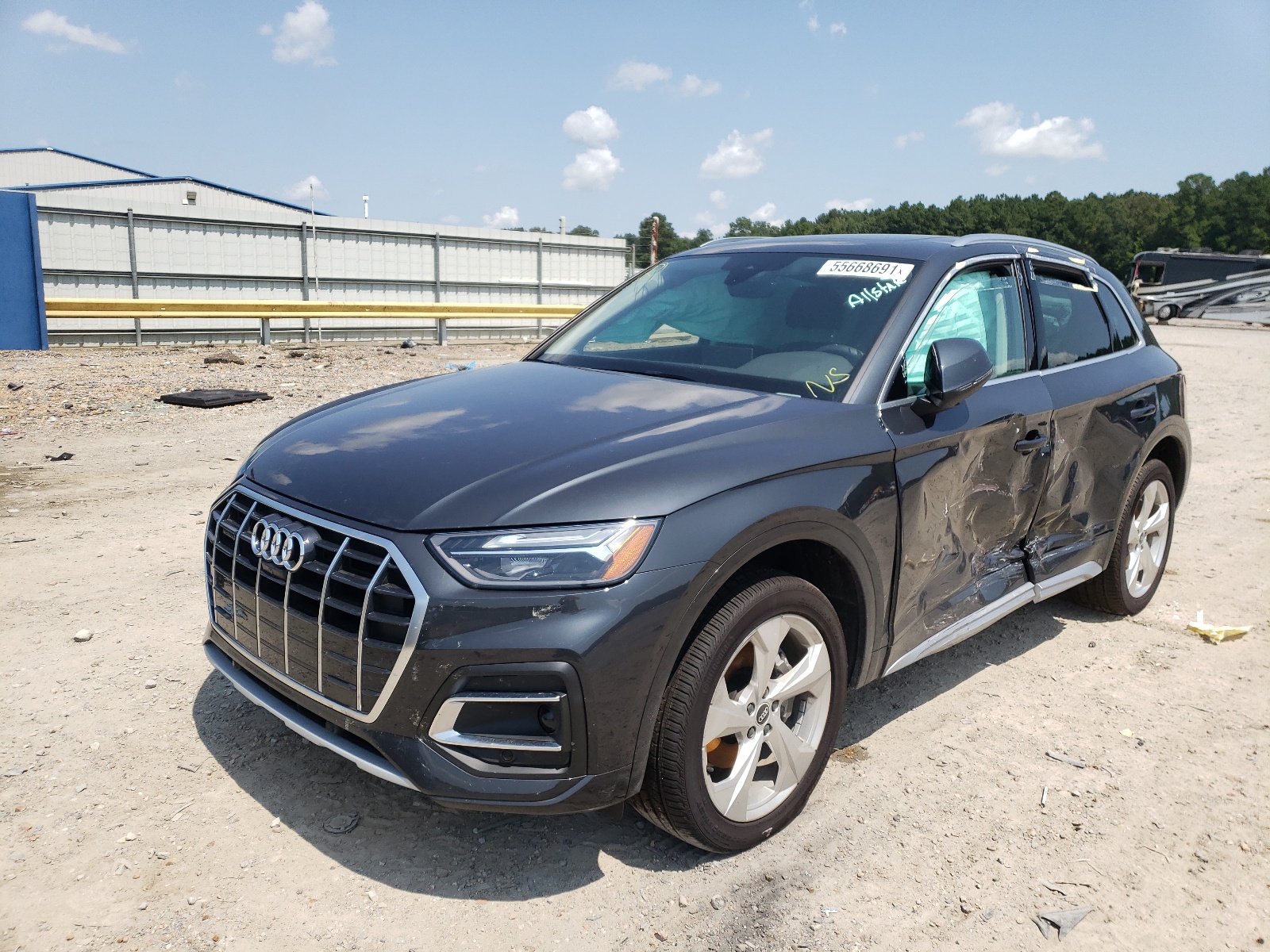 Photo 2 from auction – 2021 AUDI Q5 PREMIUM with VIN WA1BAAFY5M2060207