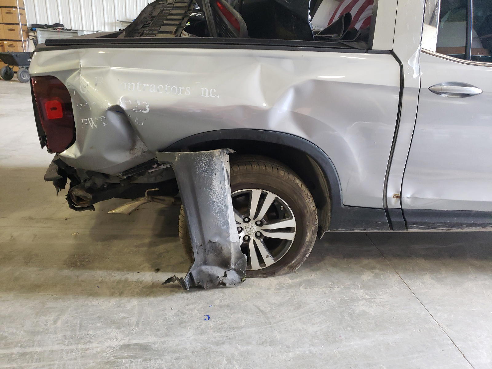 Photo 9 from auction – 2017 HONDA RIDGELINE with VIN 5FPYK3F49HB010197