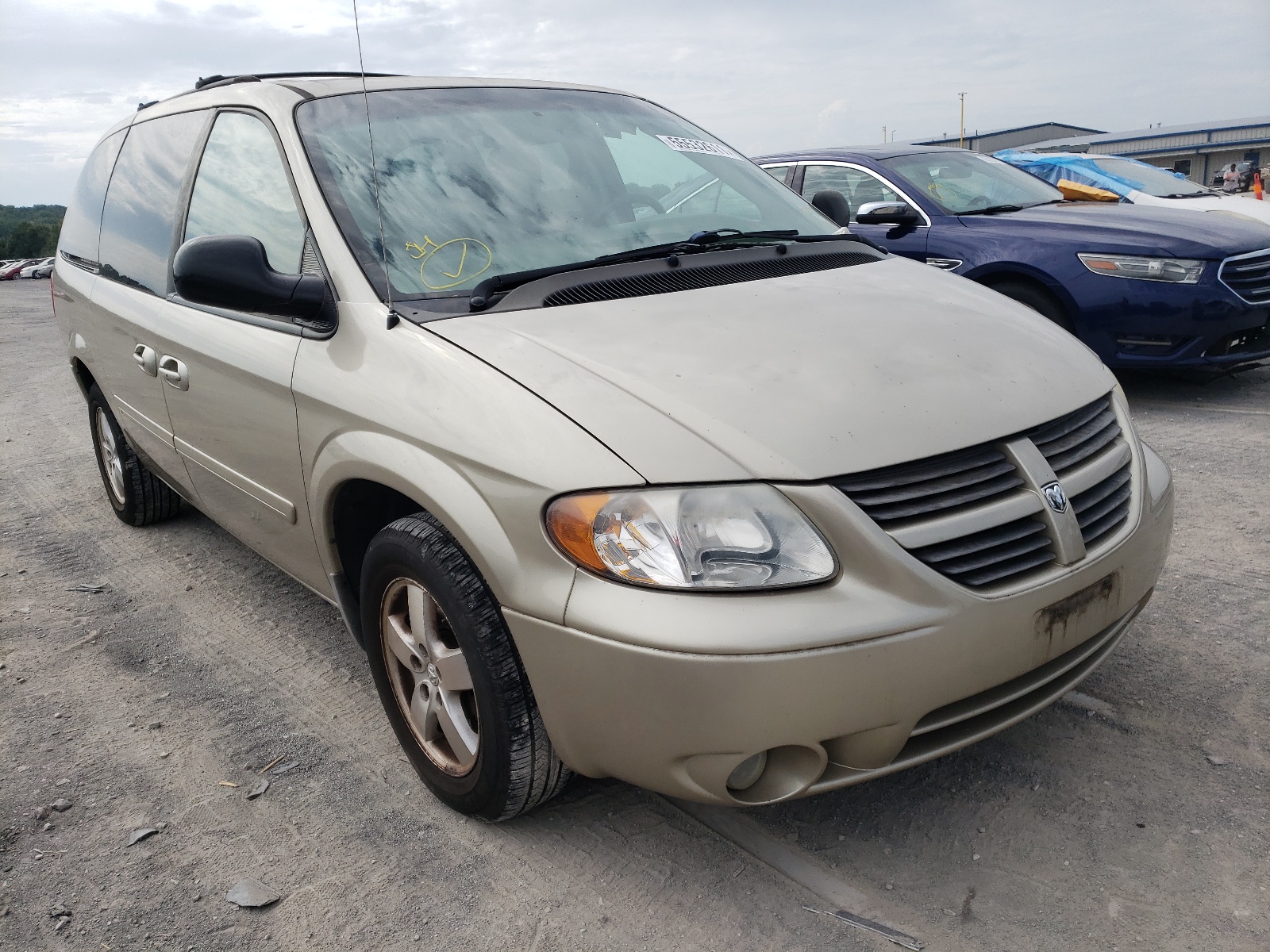 DODGE GRAND CARA 2007 z numerem VIN 2D4GP44L67R216198 - Zdjęcie z aukcji