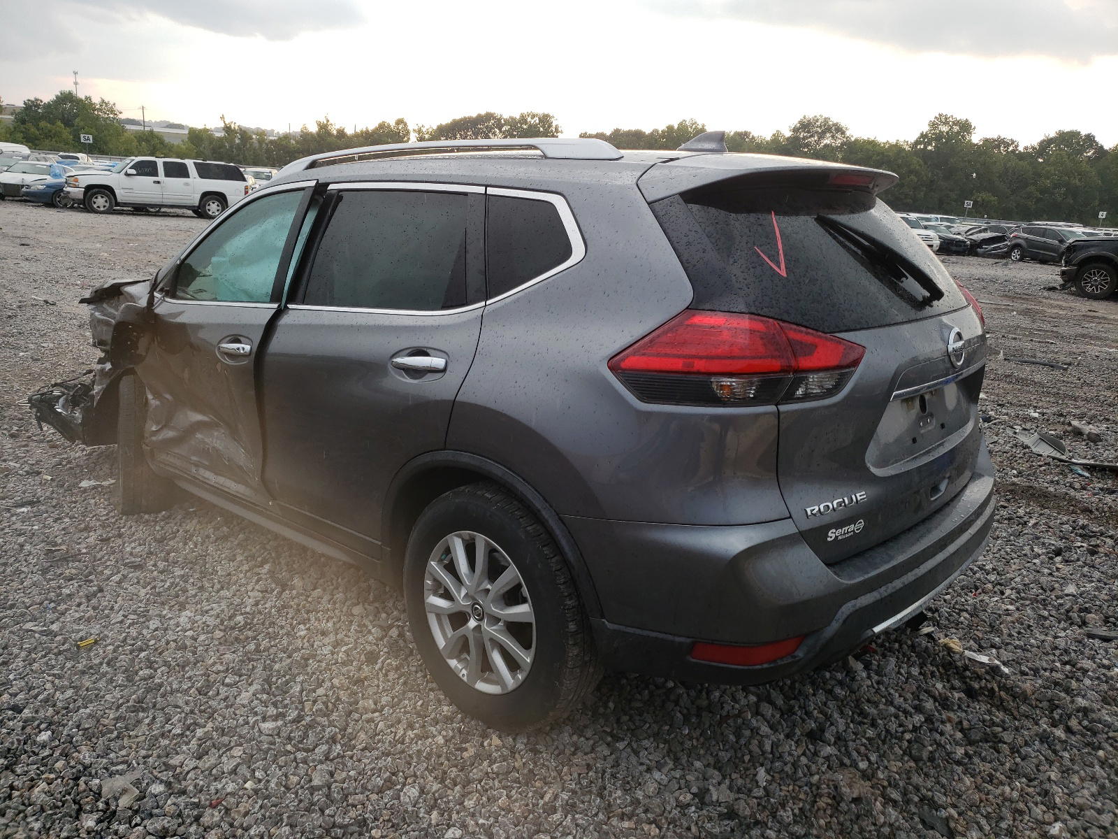 Photo 3 from auction – 2017 NISSAN ROGUE S with VIN KNMAT2MVXHP569471