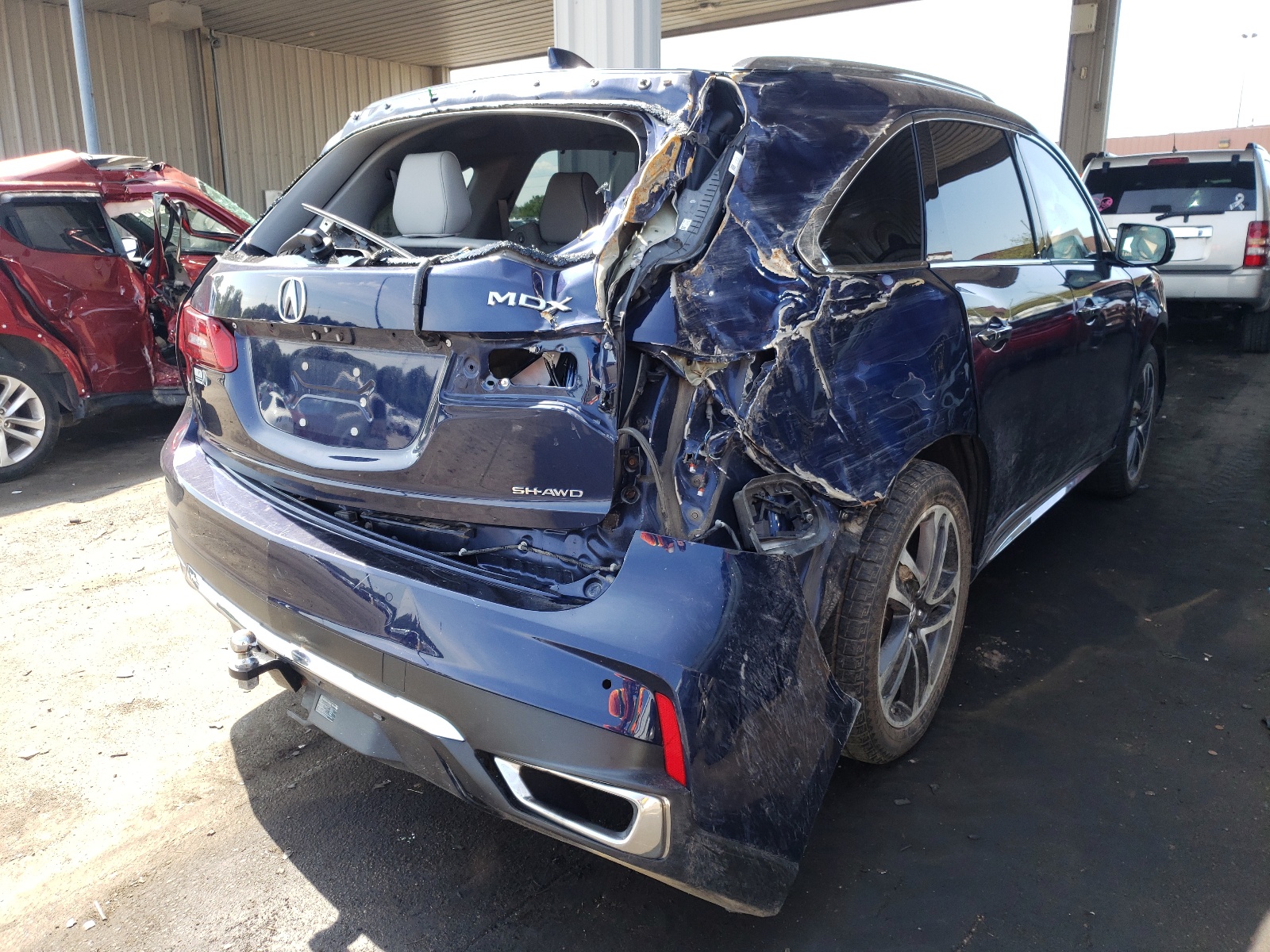Photo 9 from auction – 2017 ACURA MDX AWD with VIN 5FRYD4H88HB013552