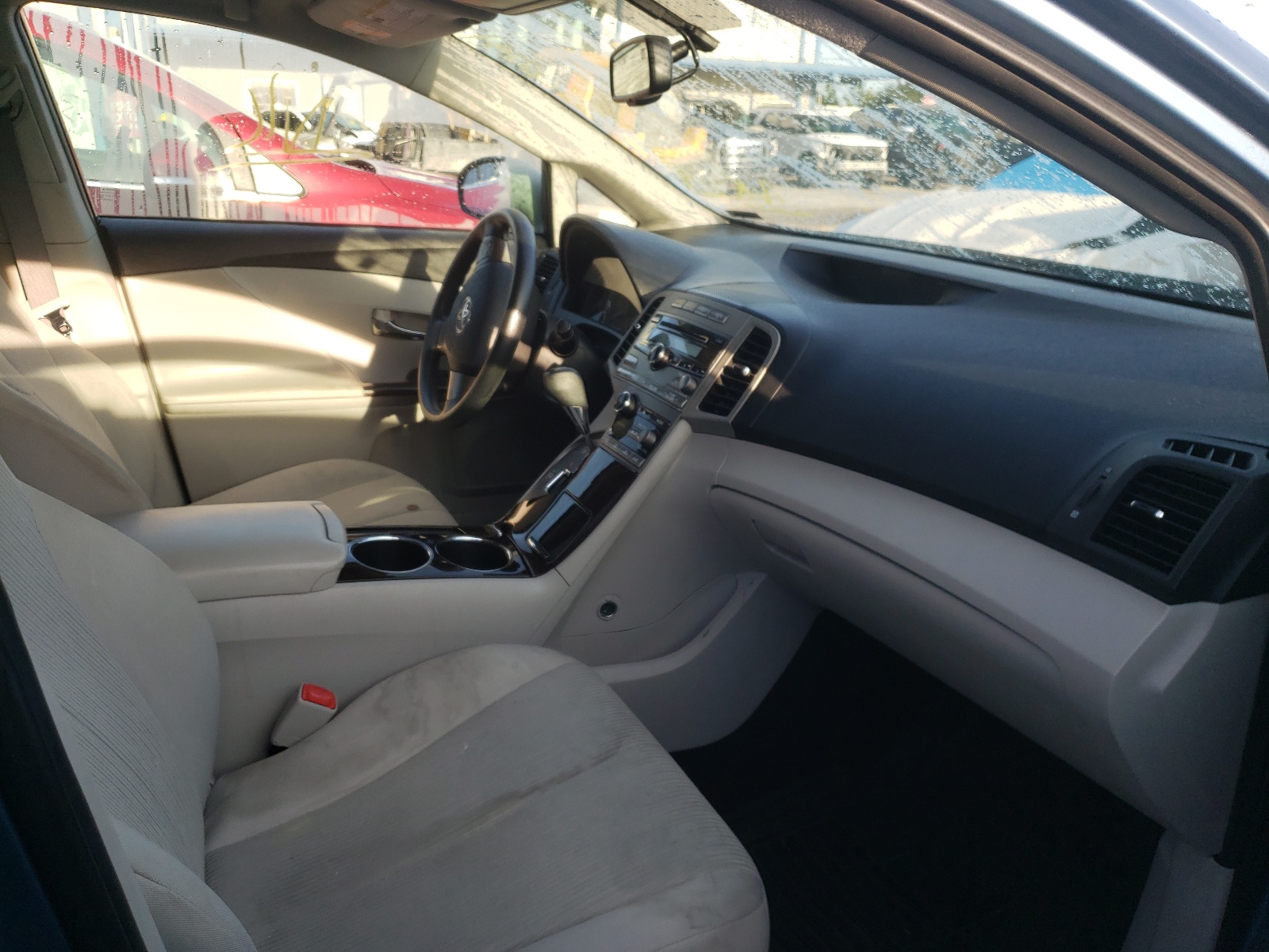 Photo 5 from auction – 2009 TOYOTA VENZA with VIN 4T3ZE11A69U004892