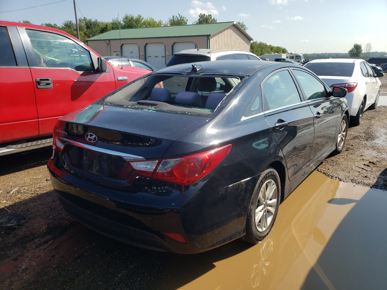 Photo 4 from auction – 2014 HYUNDAI SONATA GLS with VIN 5NPEB4AC8EH877653