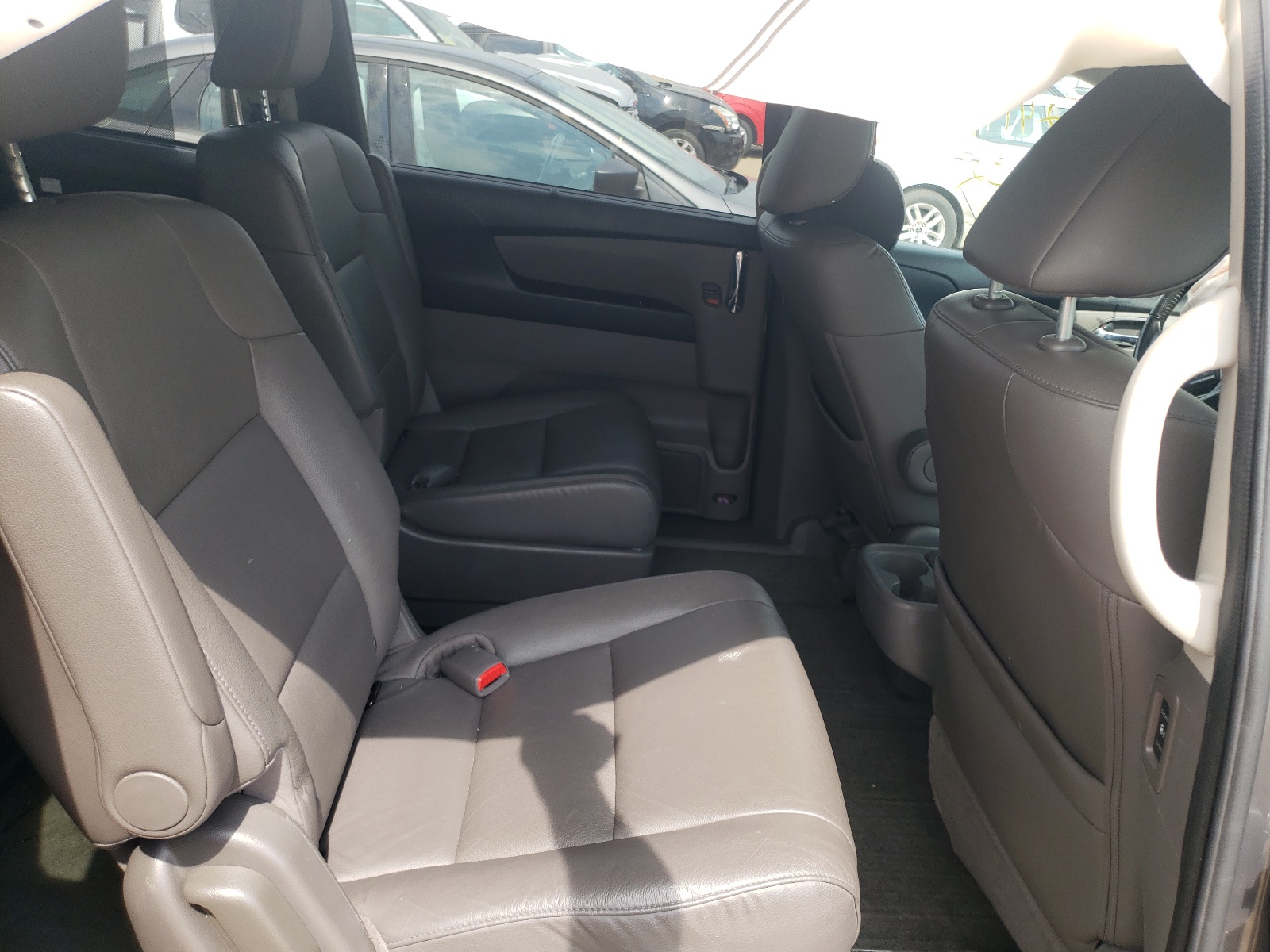 Photo 6 from auction – 2015 HONDA ODYSSEY TO with VIN 5FNRL5H90FB097015