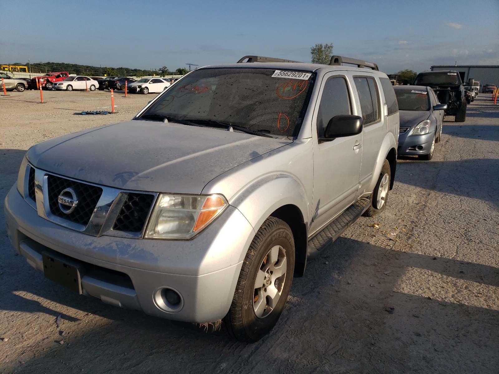 Photo 2 from auction – 2006 NISSAN PATHFINDER with VIN 5N1AR18U26C685368