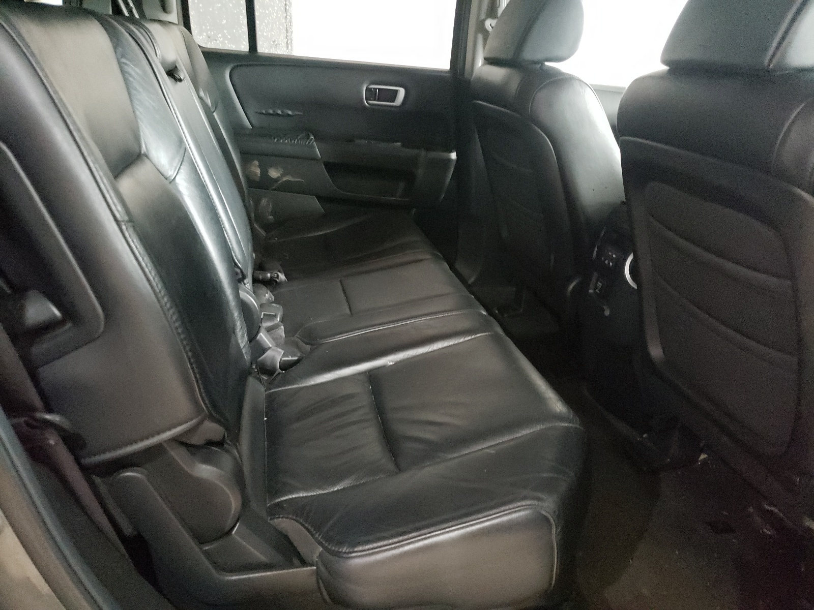 Photo 6 from auction – 2010 HONDA PILOT EXL with VIN 5FNYF4H56AB029708