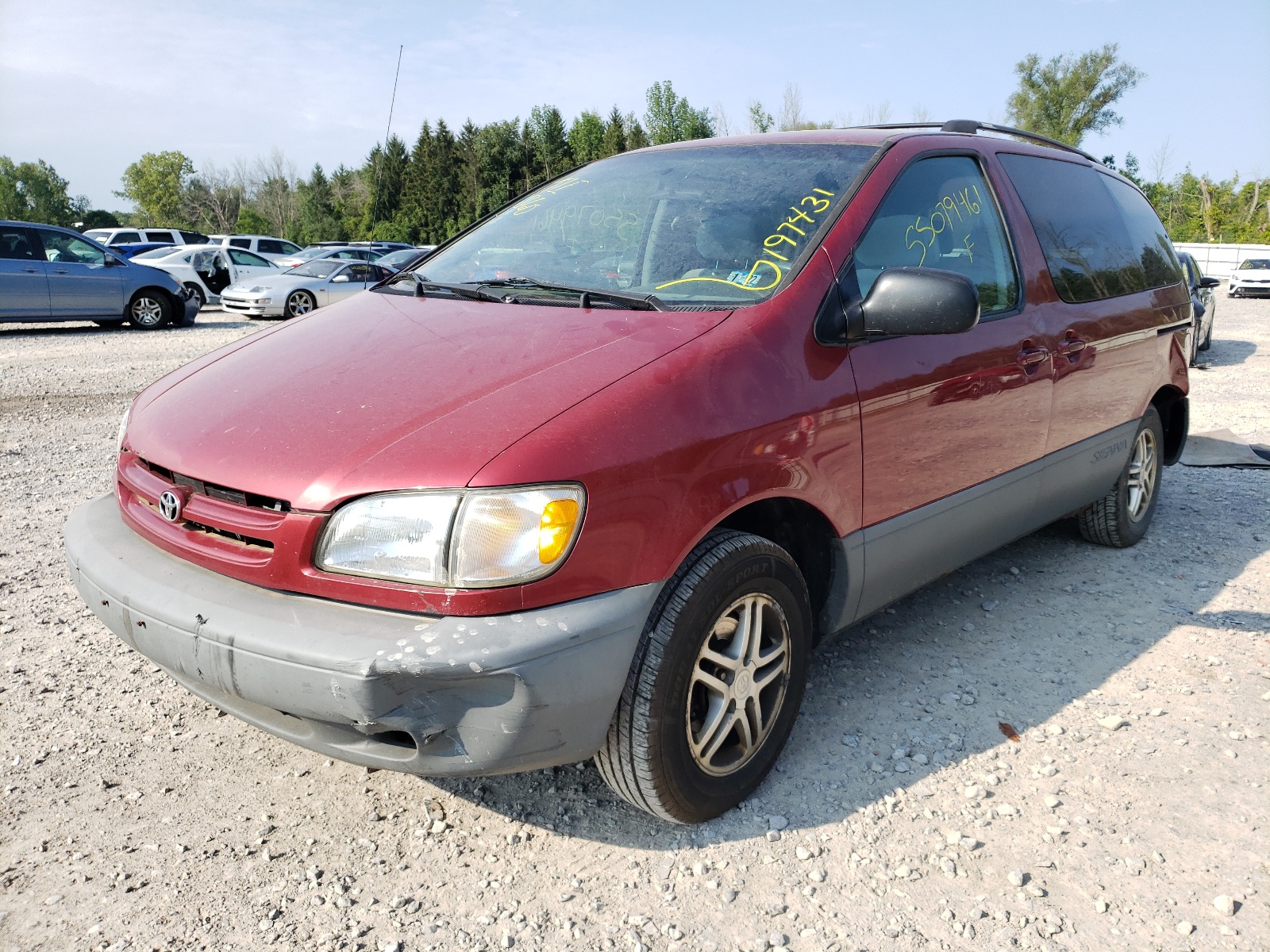 Photo 2 from auction – 2000 TOYOTA SIENNA LE with VIN 4T3ZF13C5YU195554