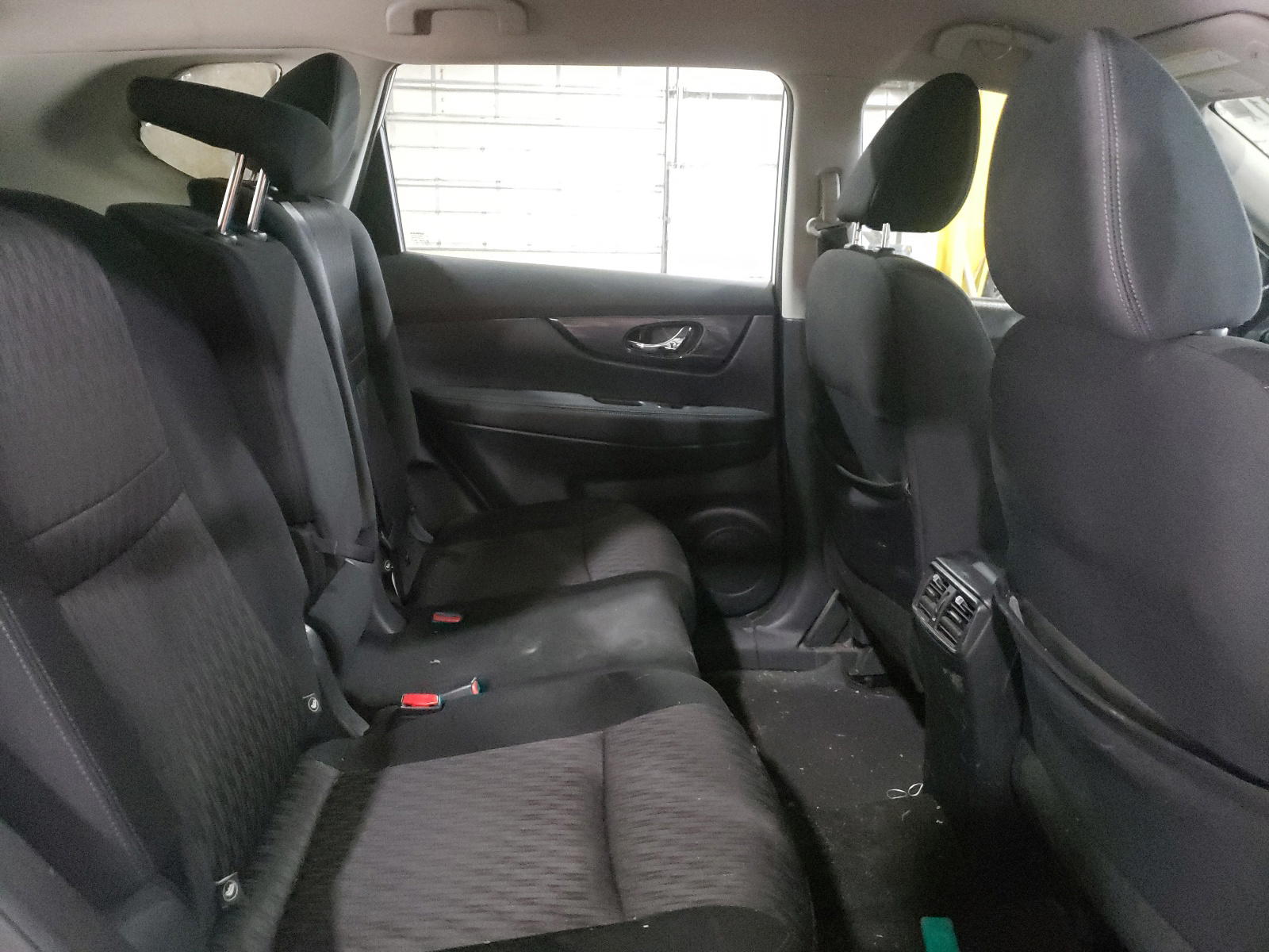 Photo 6 from auction – 2017 NISSAN ROGUE S with VIN KNMAT2MT5HP544718
