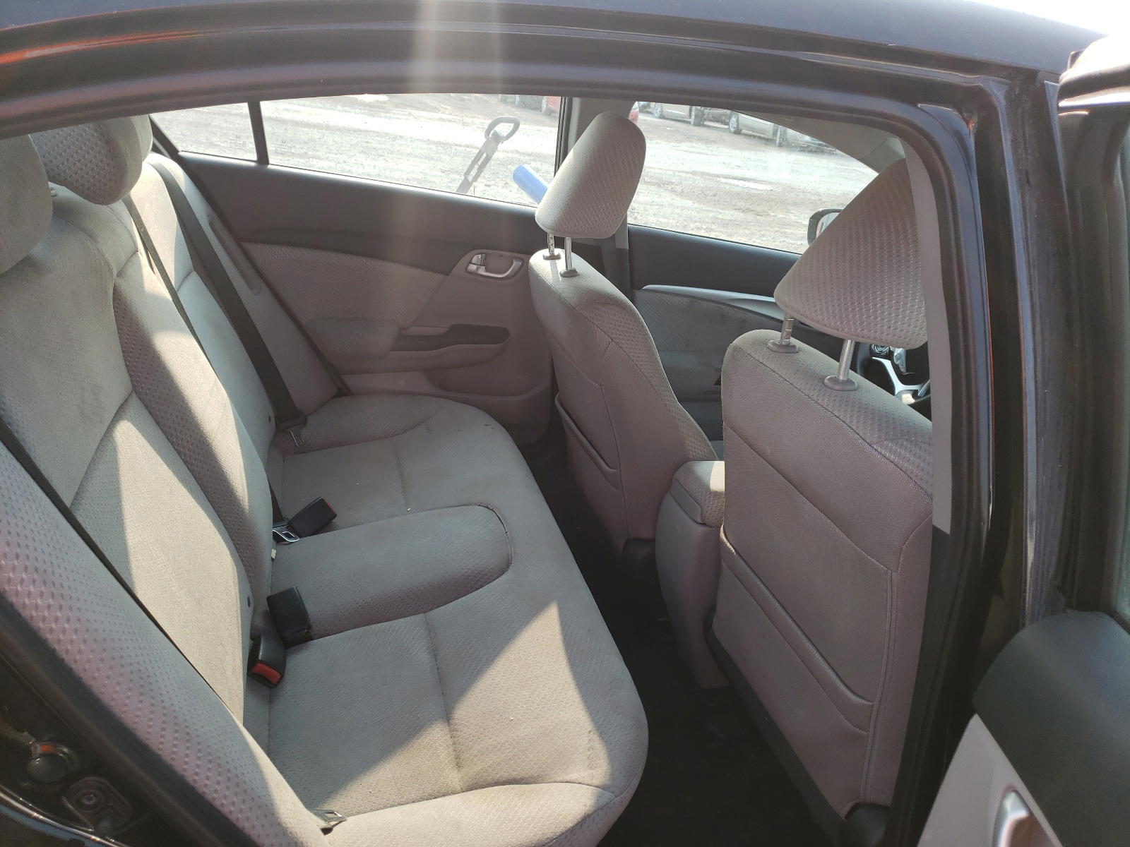Photo 6 from auction – 2015 HONDA CIVIC HYBR with VIN 19XFB4F22FE201256