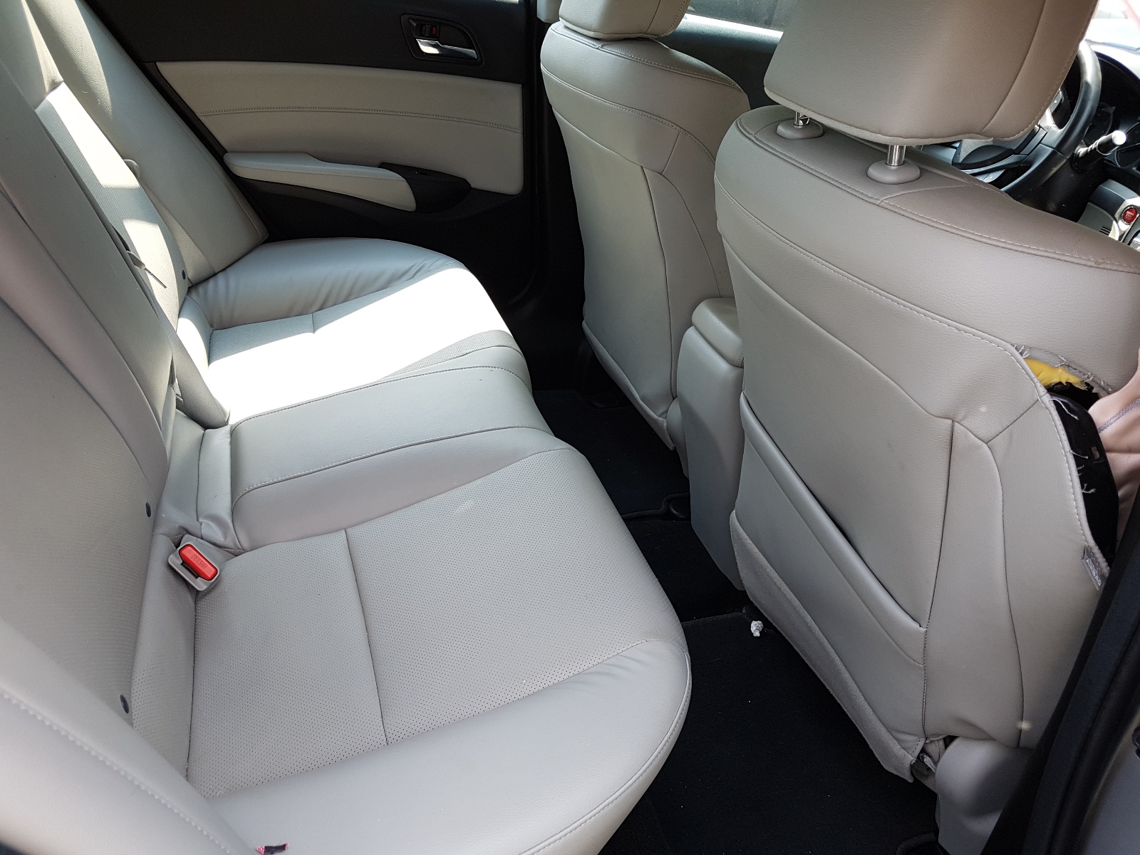 Photo 6 from auction – 2017 ACURA ILX PREMIU with VIN 19UDE2F78HA007840