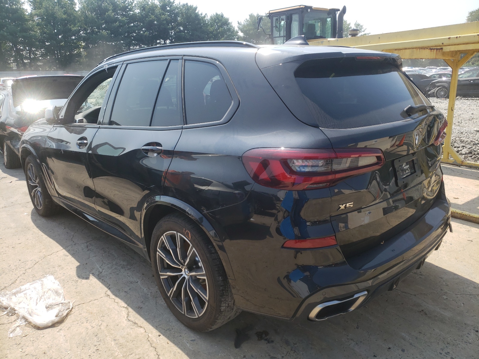 Photo 3 from auction – 2021 BMW X5 M50I with VIN 5UXJU4C04M9F09197