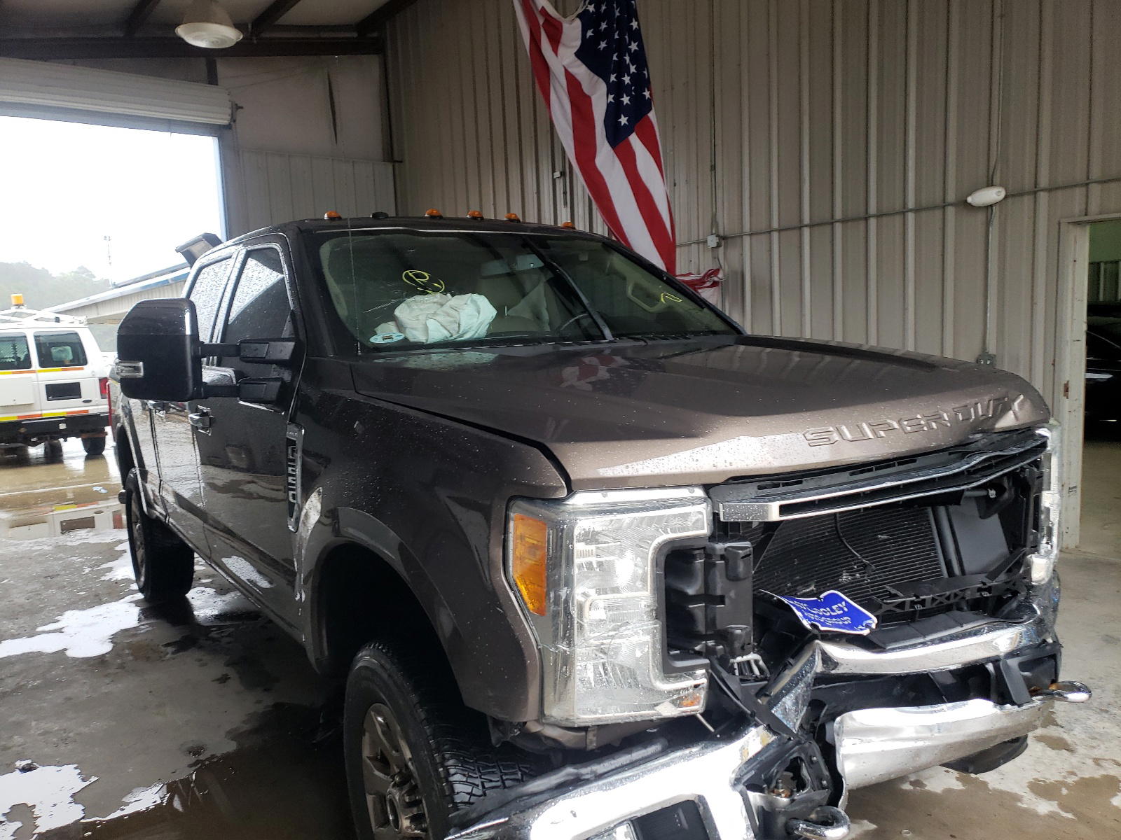 FORD F250 SUPER 2017 with VIN 1FT7W2B61HEB60963 - Photo from auction
