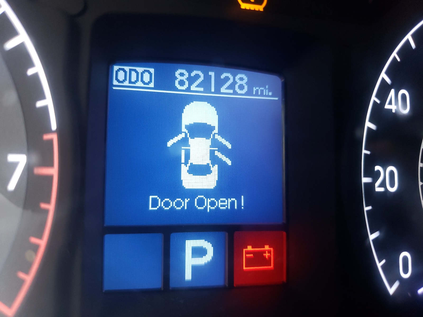Photo 8 from auction – 2012 HYUNDAI GENESIS 3. with VIN KMHGC4DD5CU181082