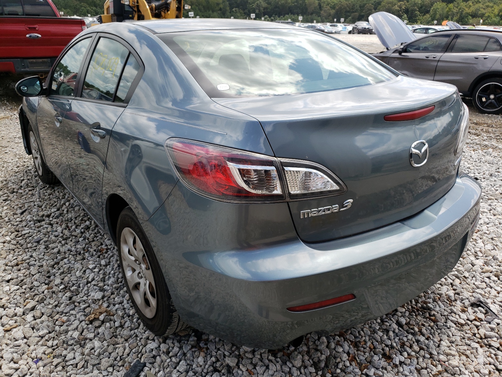 Photo 3 from auction – 2013 MAZDA 3 I with VIN JM1BL1UP9D1780822