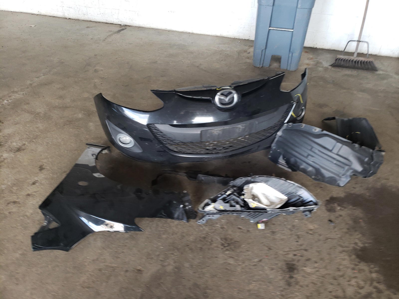 Photo 9 from auction – 2013 MAZDA MAZDA2 with VIN JM1DE1LY5D0159466