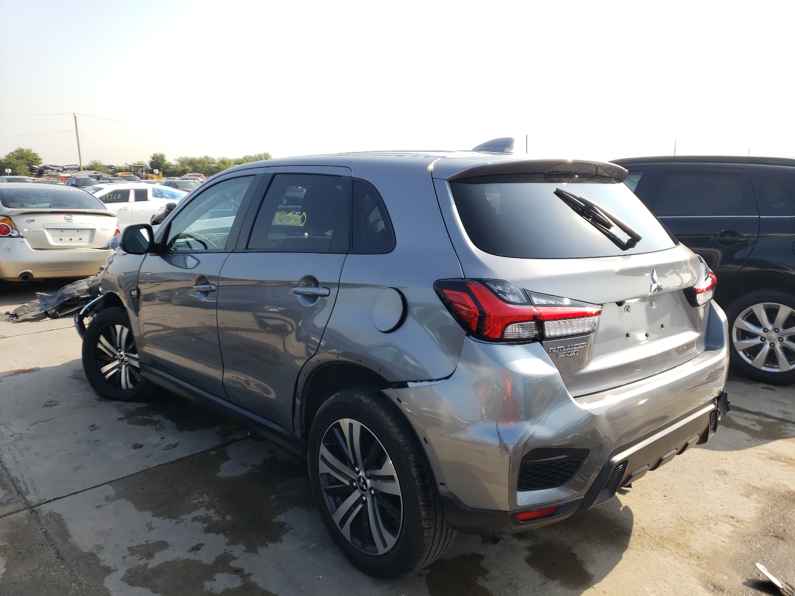 Photo 3 from auction – 2020 MITSUBISHI OUTLANDER with VIN JA4AP3AU9LU000945