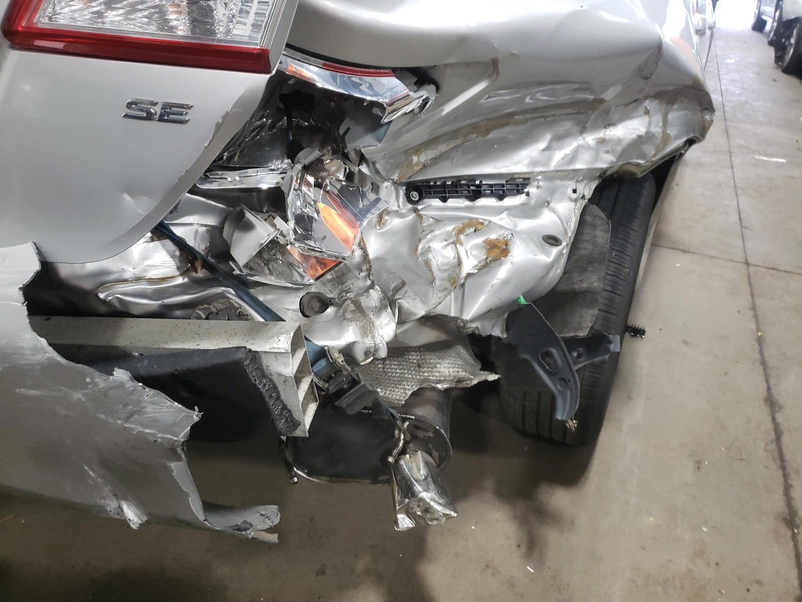 Photo 9 from auction – 2012 TOYOTA CAMRY BASE with VIN 4T1BF1FK2CU085065