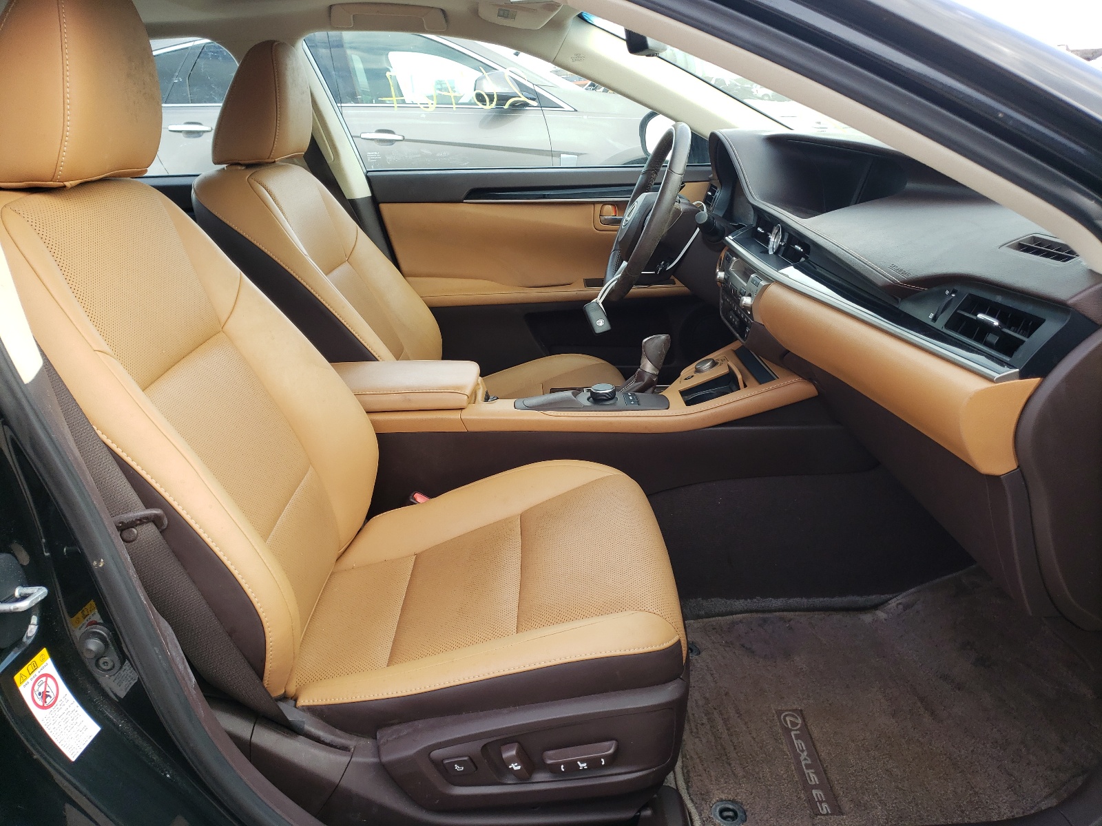 صورة رقم 5 من المزاد - 2016 LEXUS ES 350 مع VIN 58ABK1GG4GU025325