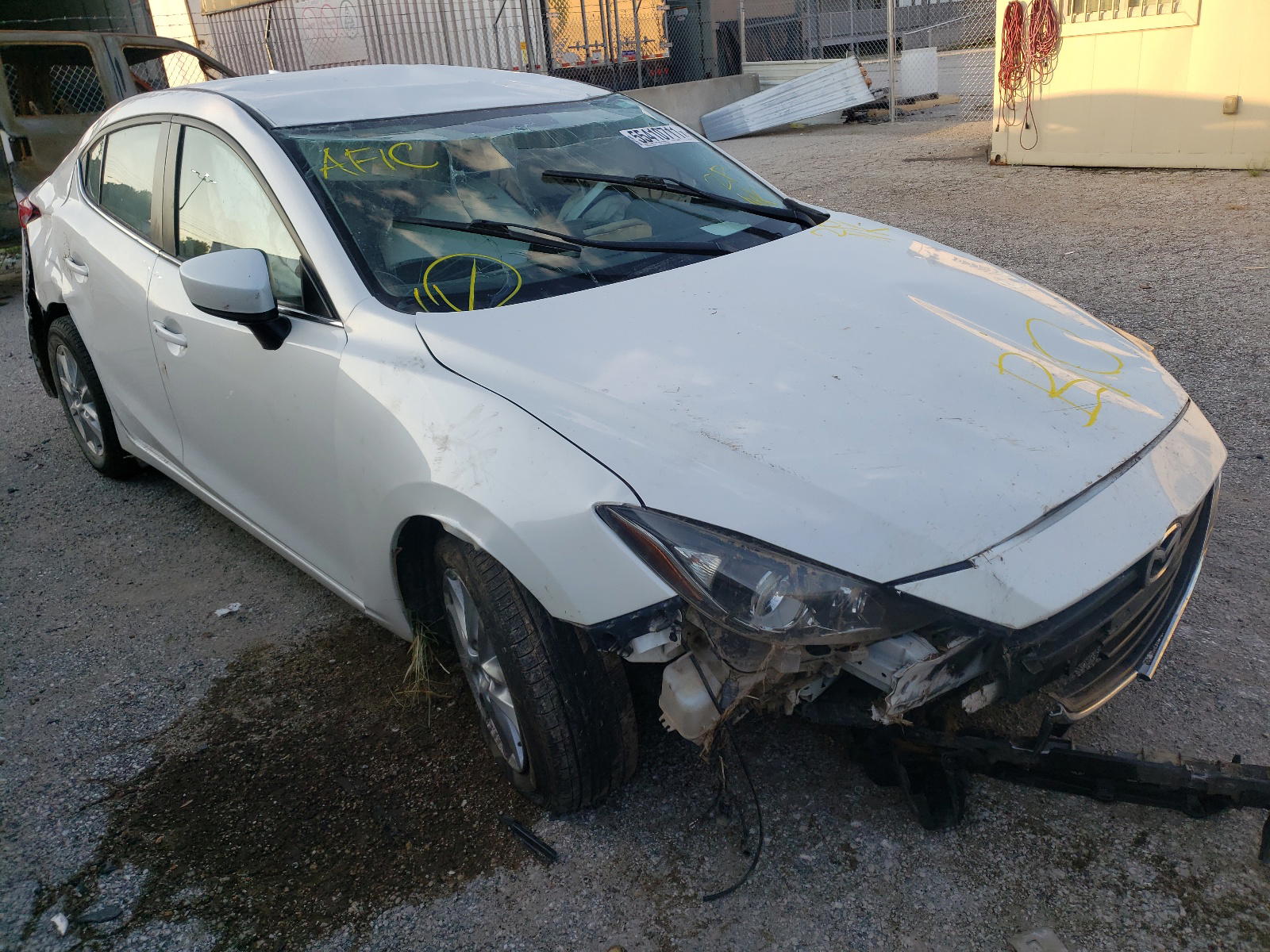 MAZDA 3 TOURING 2014 with VIN JM1BM1V79E1108126 - Photo from auction