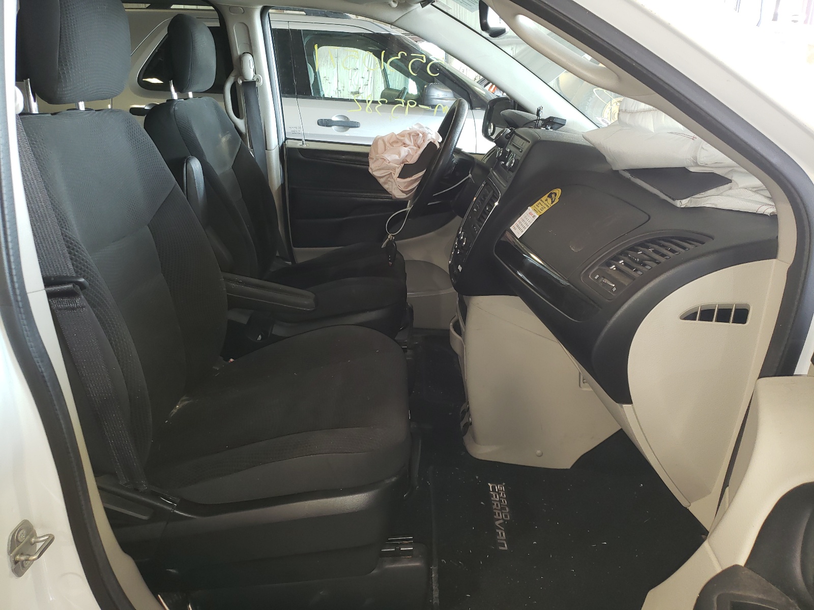Photo 5 from auction – 2017 DODGE GRAND CARA with VIN 2C4RDGBG1HR855323