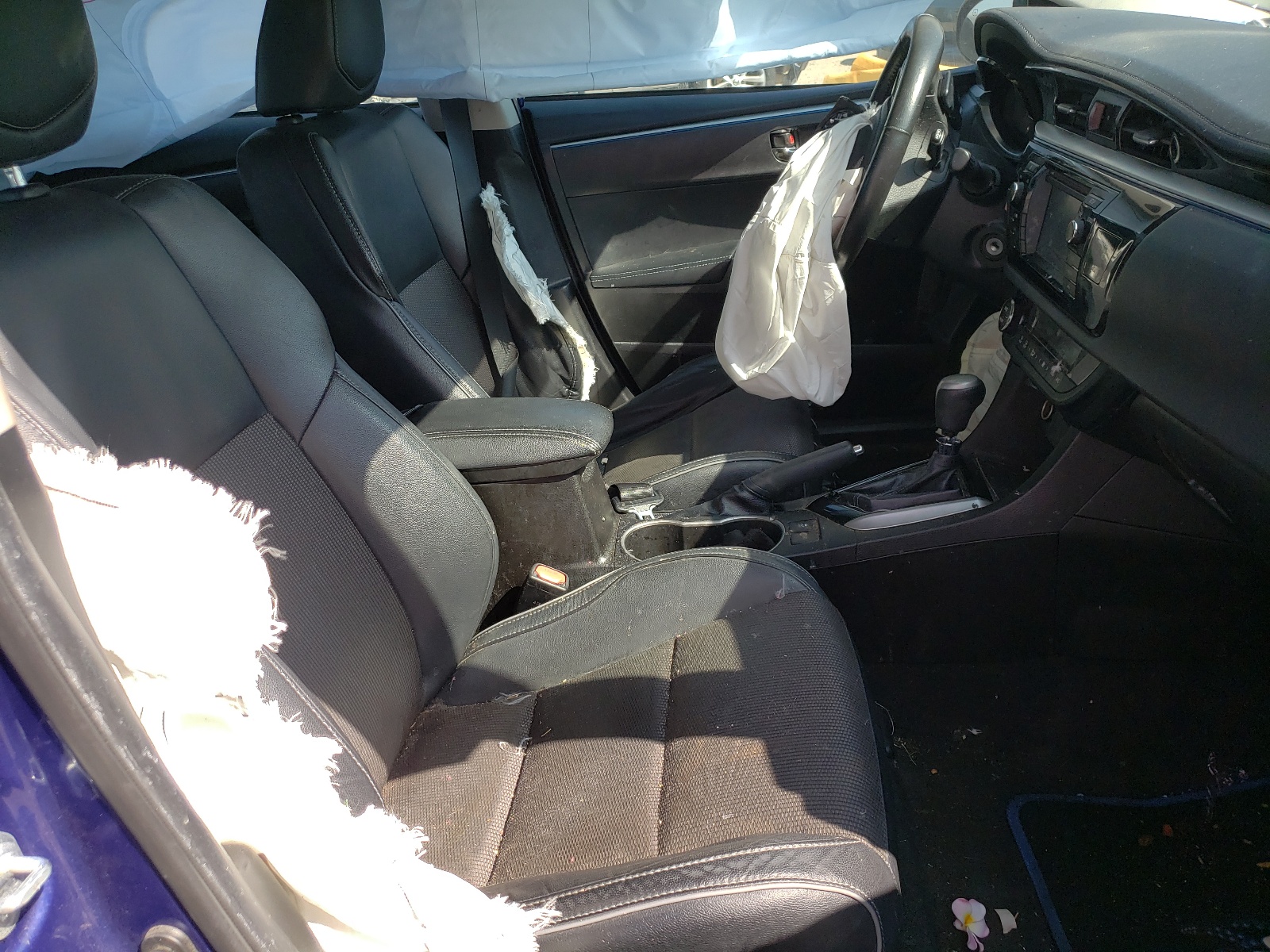 Photo 5 from auction – 2014 TOYOTA COROLLA L with VIN 5YFBURHE9EP164085