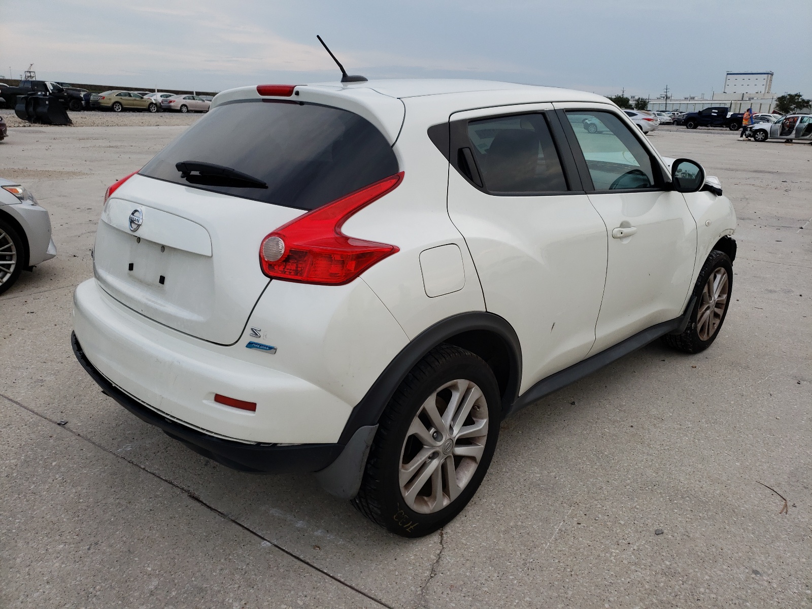 Photo 4 from auction – 2013 NISSAN JUKE S with VIN JN8AF5MR0DT210423
