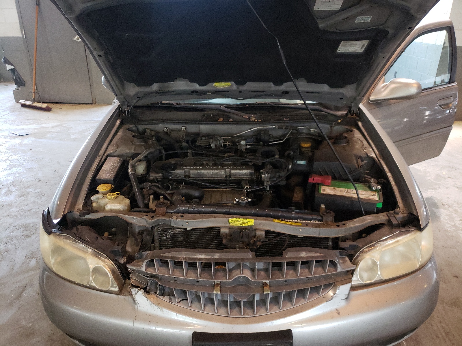 Photo 7 from auction – 2000 NISSAN ALTIMA XE with VIN 1N4DL01A9YC169787