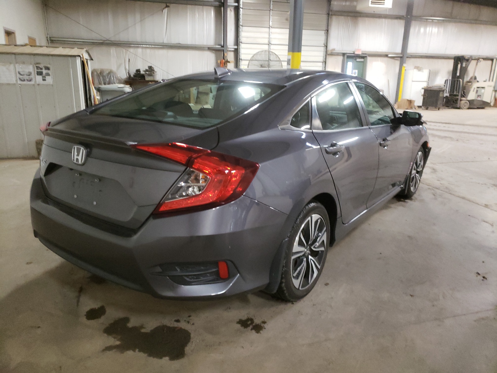 Photo 4 from auction – 2016 HONDA CIVIC EXL with VIN 2HGFC1F71GH656551