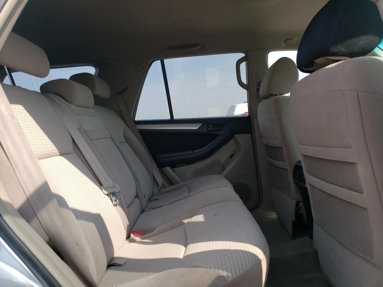 Photo 6 from auction – 2003 TOYOTA 4RUNNER SR with VIN JTEBT14R138004882