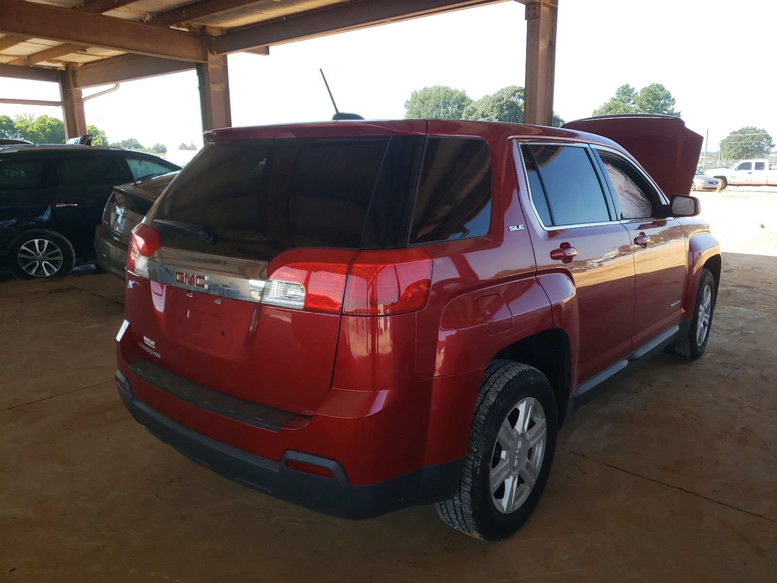 Zdjęcie 4 z aukcji – 2015 GMC TERRAIN SL z VIN 2GKALMEK6F6415454