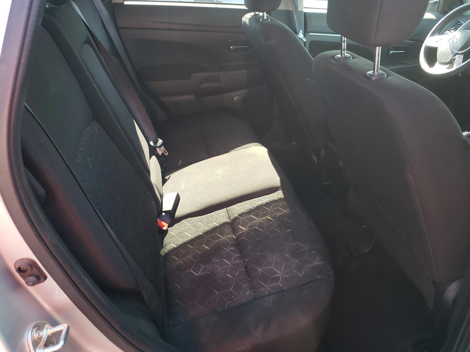Photo 6 from auction – 2020 MITSUBISHI OUTLANDER with VIN JA4AR3AU5LU027733