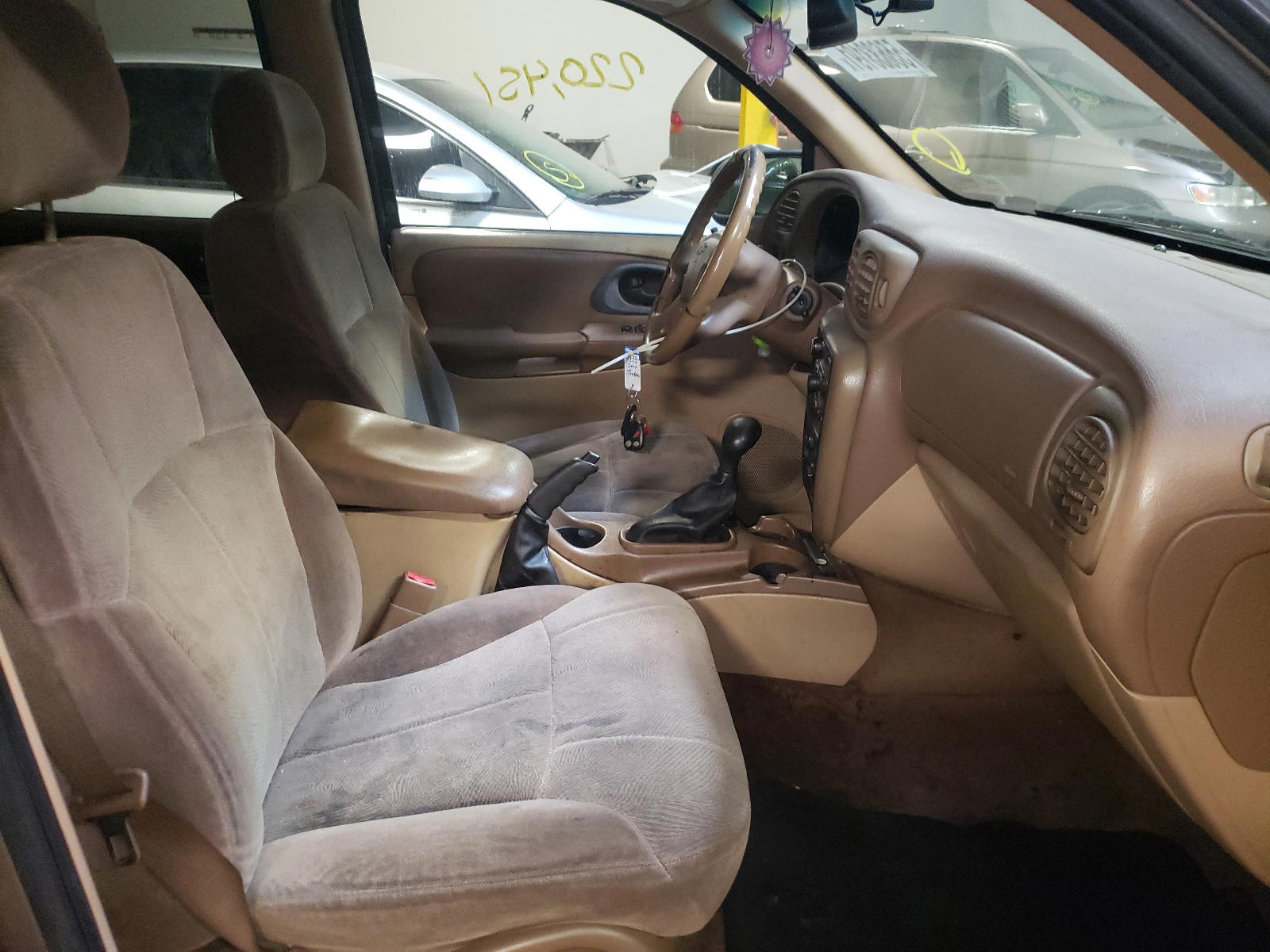 Photo 5 from auction – 2003 CHEVROLET TRAILBLAZE with VIN 1GNET16S436122249