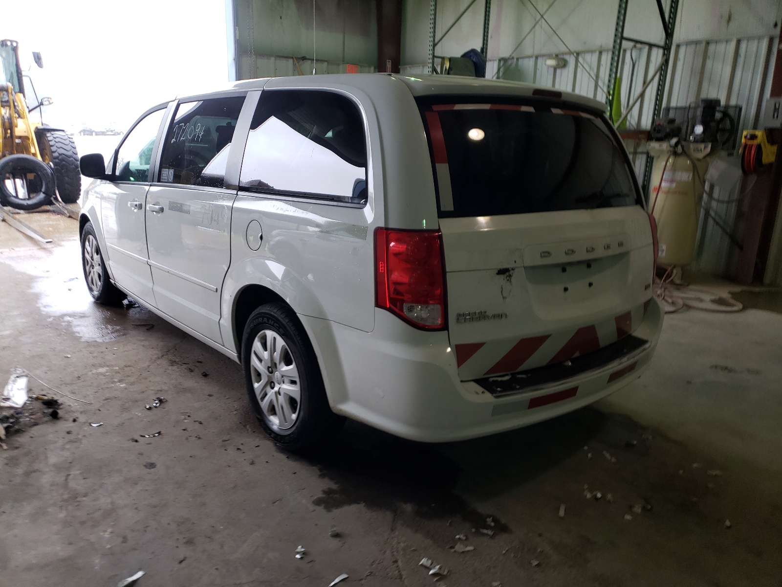 Photo 3 from auction – 2015 DODGE GRAND CARA with VIN 2C4RDGBG1FR569176