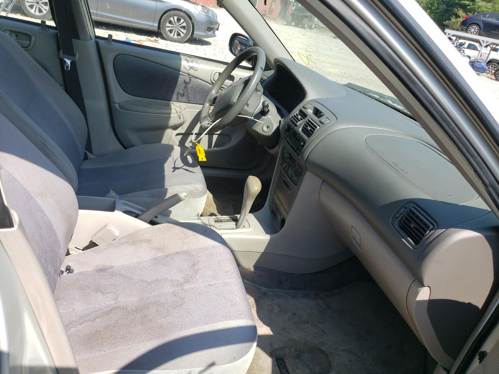 Photo 5 from auction – 2000 TOYOTA COROLLA VE with VIN 2T1BR12E8YC333951
