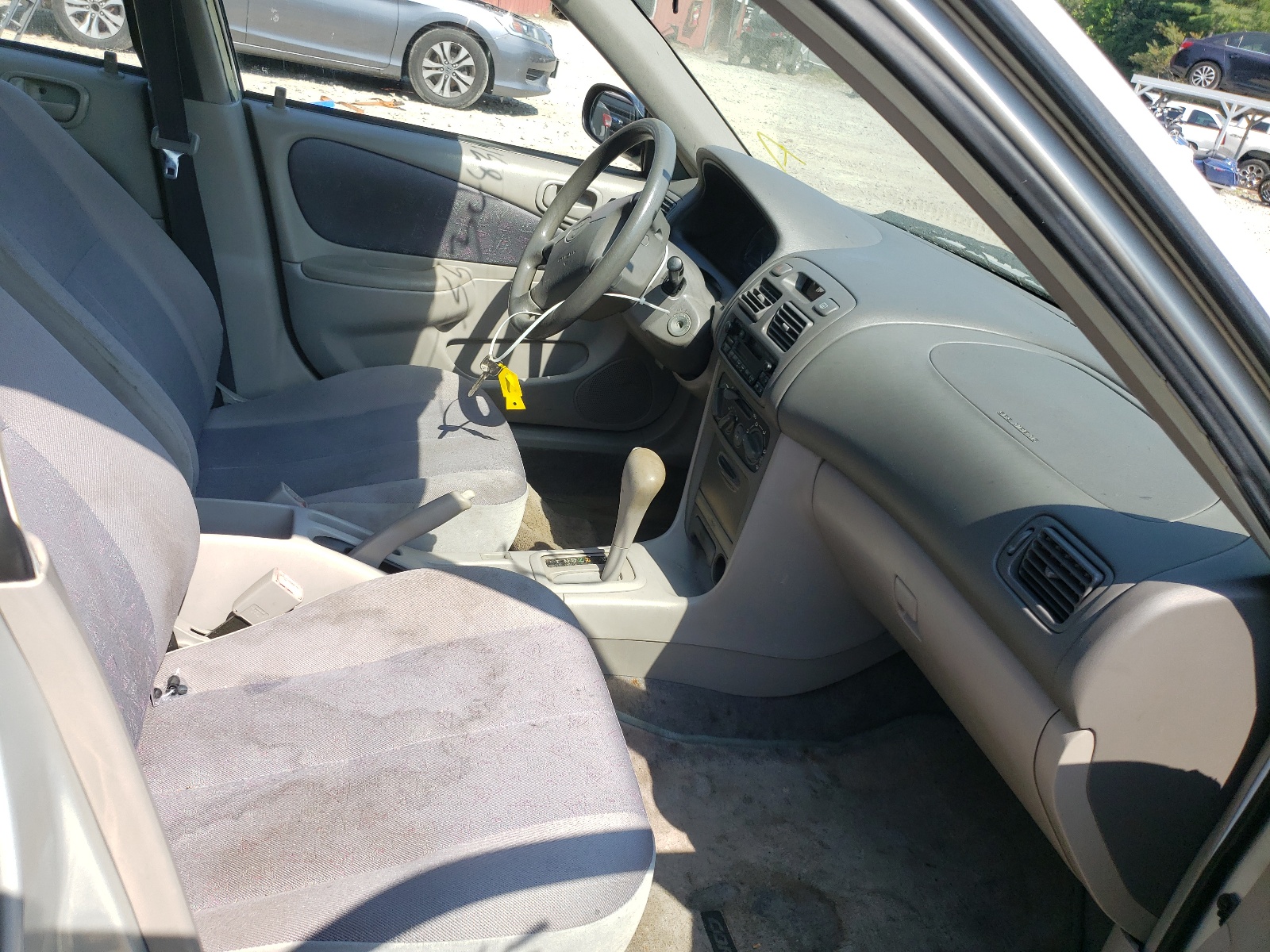 Foto 5 de la subasta – 2000 TOYOTA COROLLA VE con VIN 2T1BR12E8YC333951