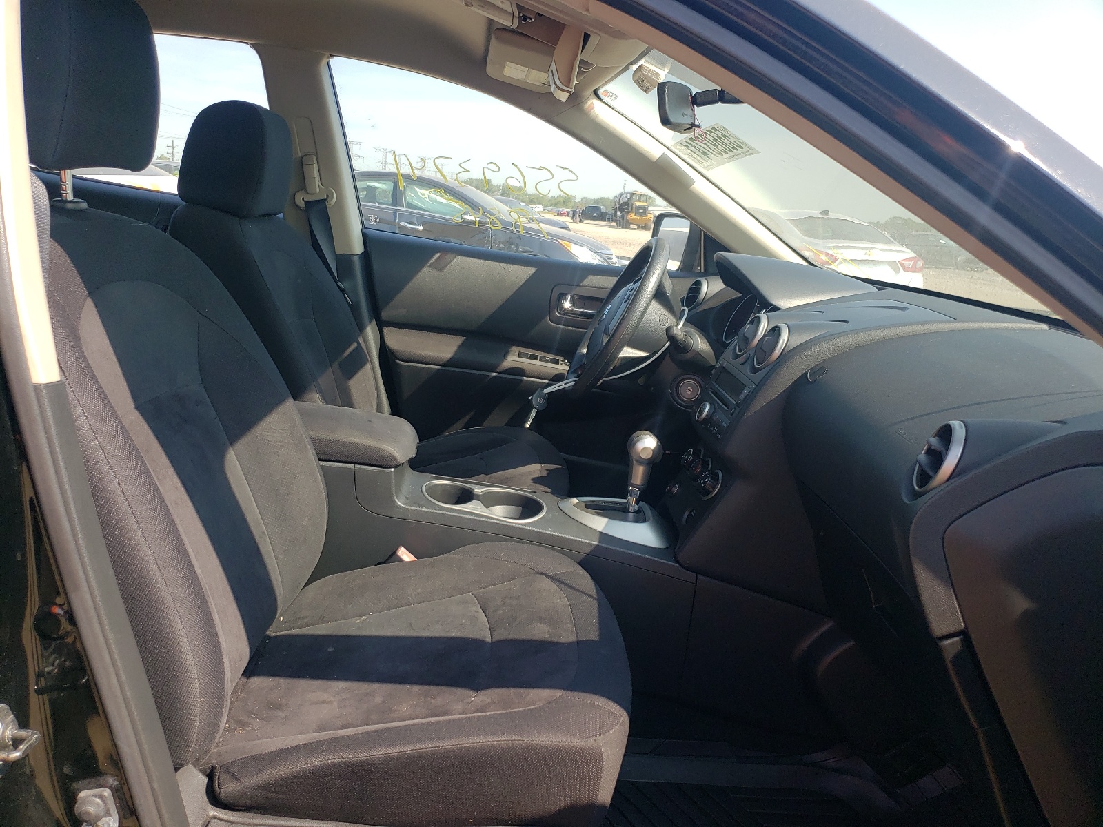 Photo 5 from auction – 2010 NISSAN ROGUE S with VIN JN8AS5MT3AW014364