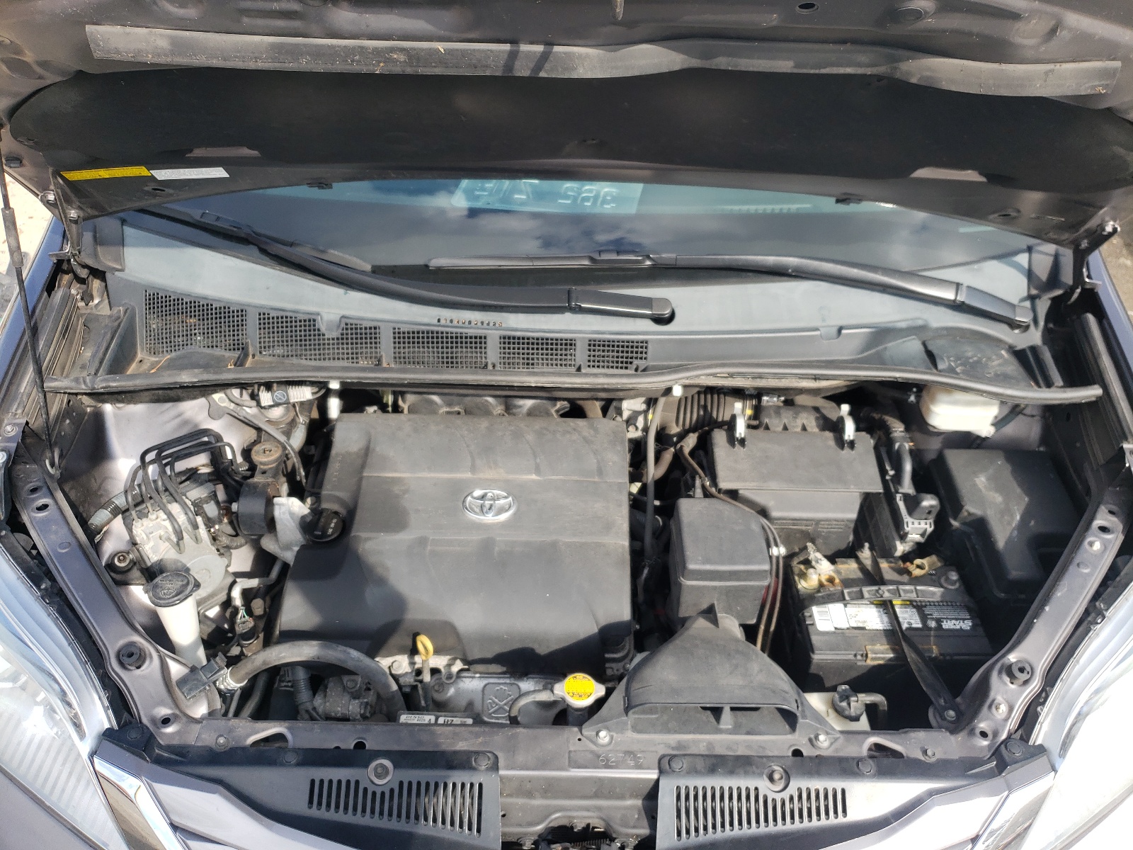Photo 7 from auction – 2015 TOYOTA SIENNA XLE with VIN 5TDDK3DC2FS126996