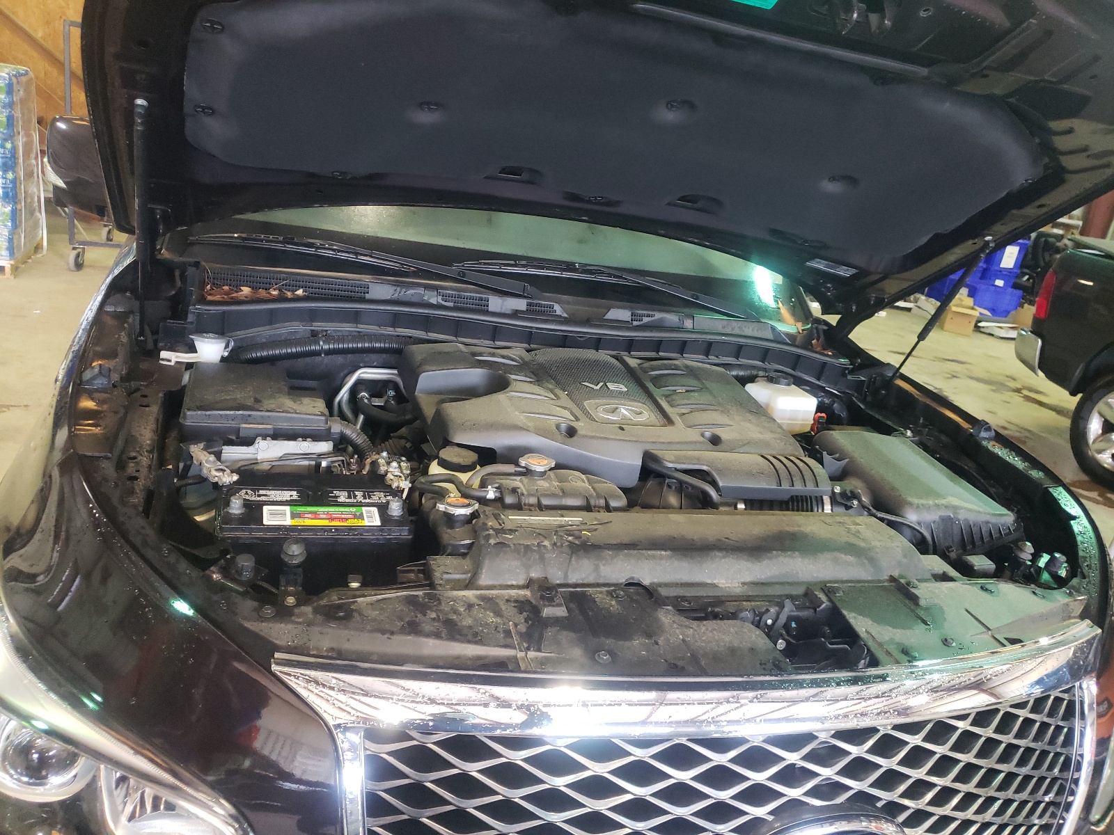 Photo 7 from auction – 2015 INFINITI QX80 with VIN JN8AZ2NE2F9080274