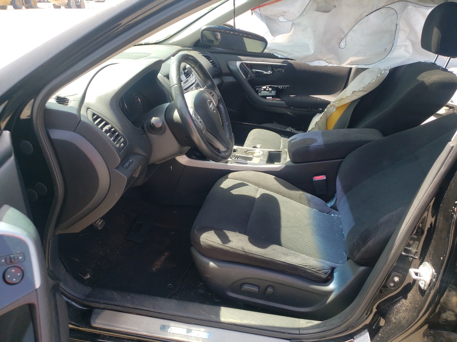 Photo 5 from auction – 2014 NISSAN ALTIMA 2.5 with VIN 1N4AL3AP6EC136315