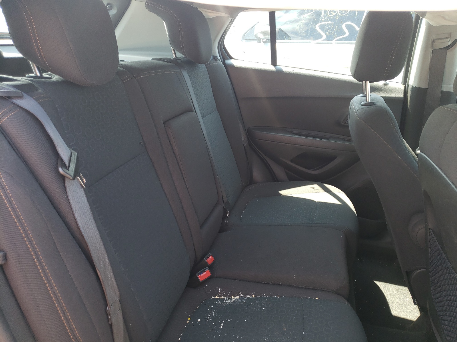 Photo 6 from auction – 2020 CHEVROLET TRAX LS with VIN KL7CJKSB3LB088116